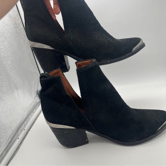 Jeffrey Campbell Cromwell Cutout Western Boot 8.5 Black Suede Snakeskin Heeled - Picture 6 of 8